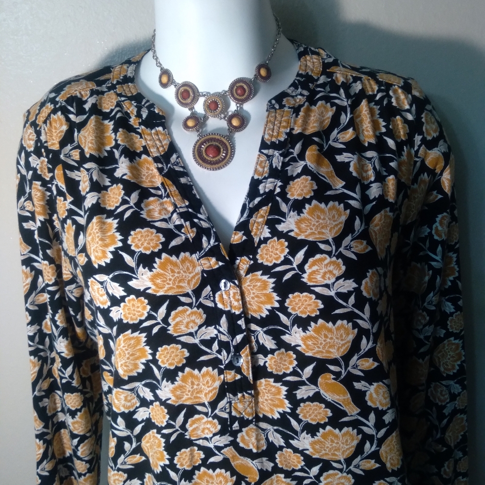 Old Navy floral print top Size Small